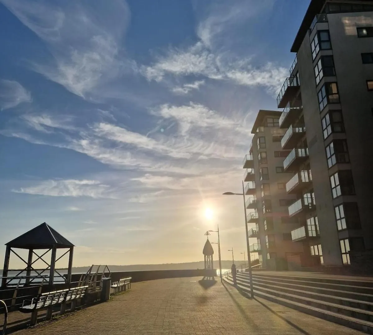 Apartment Seaside Serenity Swansea